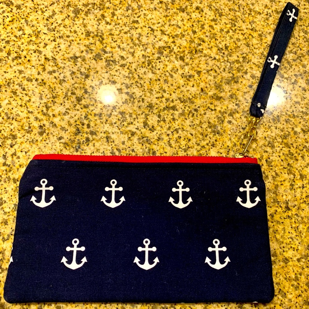 ⚓️Navy blue with anchors wristlet ⚓️